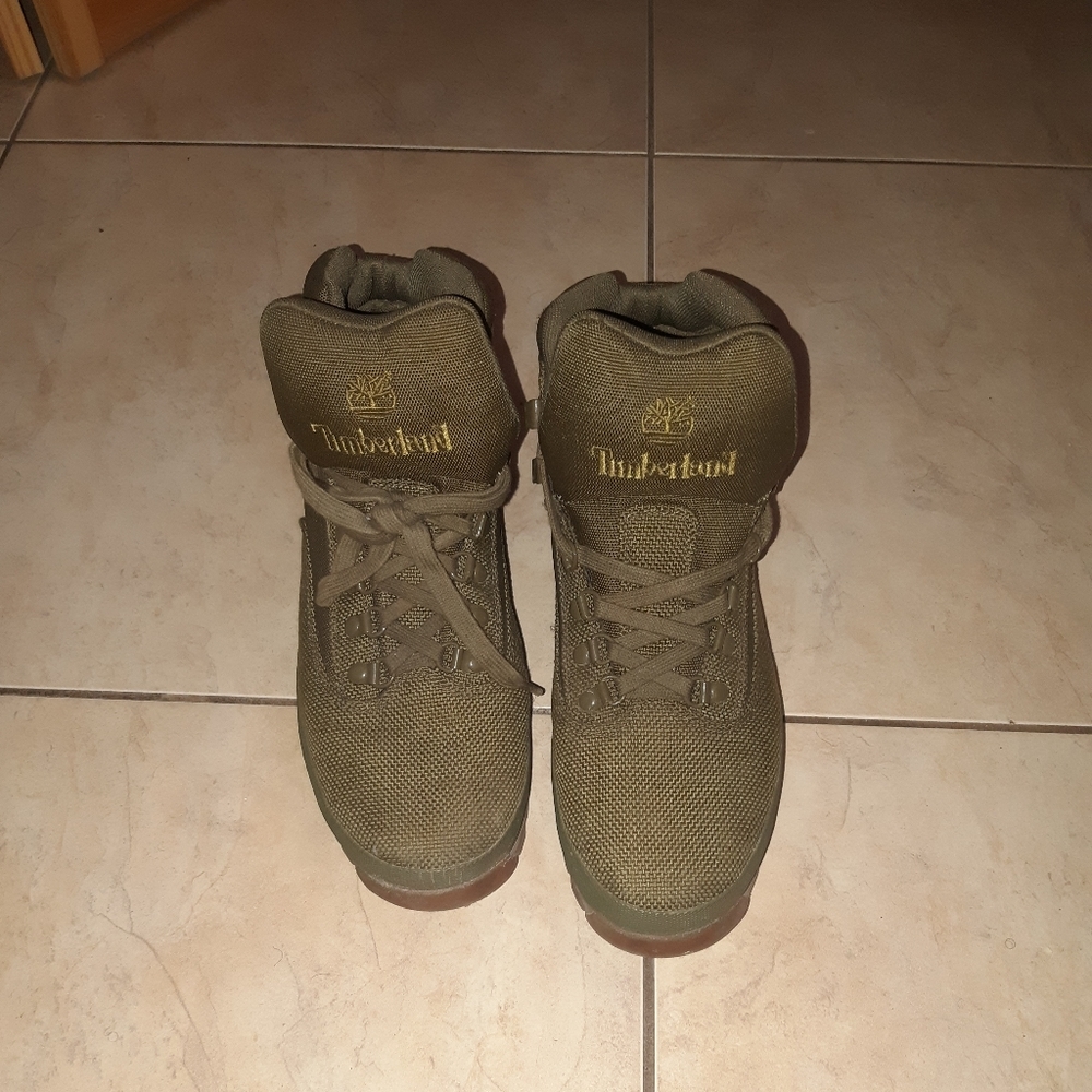 OLIVE GREEN TIMBERLANDS